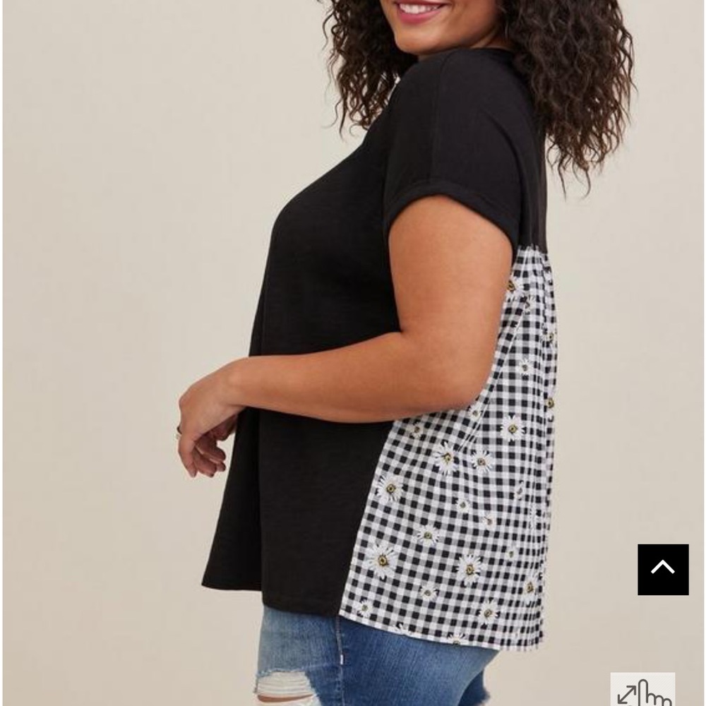 100% cotton daisies and checkered T-shirt